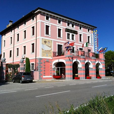 Dogana Vecchia - Hotel & Residence B&B Ristorante & Pizzeria Trivignano Udinese エクステリア 写真