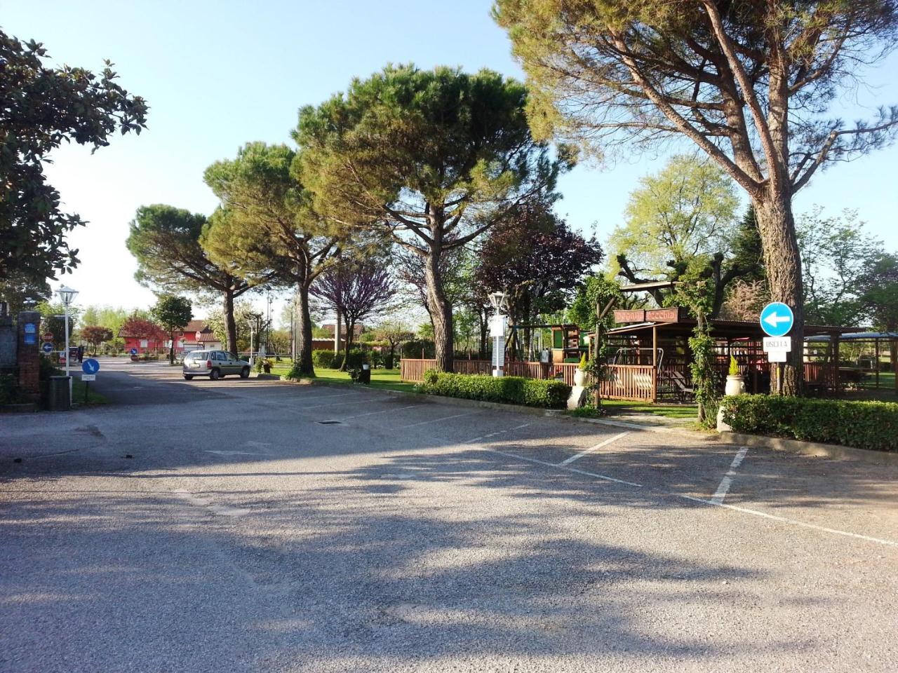 Dogana Vecchia - Hotel & Residence B&B Ristorante & Pizzeria Trivignano Udinese エクステリア 写真